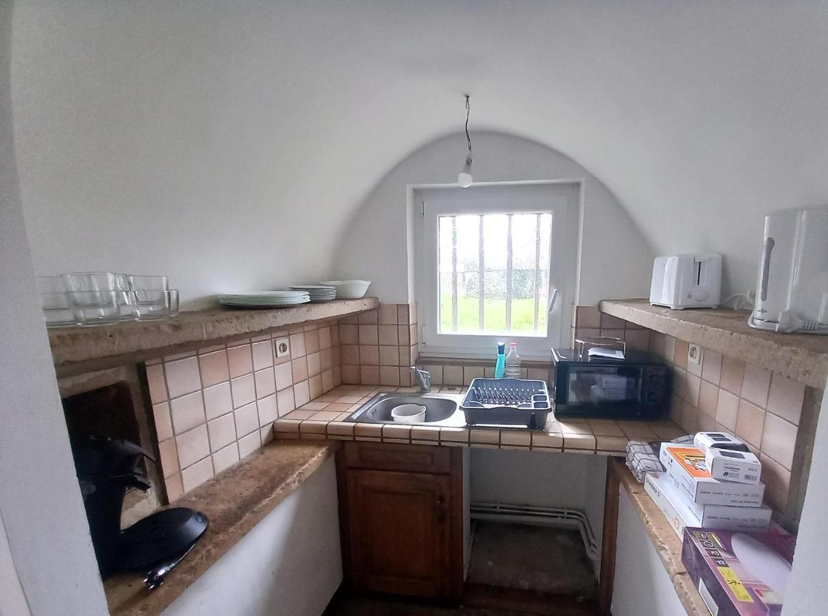 L'Univers, Vous Et Nous Pouilly-sur-Vingeanne Exterior foto