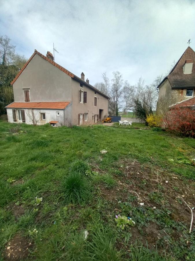 L'Univers, Vous Et Nous Pouilly-sur-Vingeanne Exterior foto
